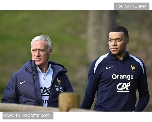 德尚谈姆巴佩伤情:目前没什么值得担心的情况,会进一步检查 德尚谈姆巴佩伤情:目前没什么值得担心的情况,会进一步检查